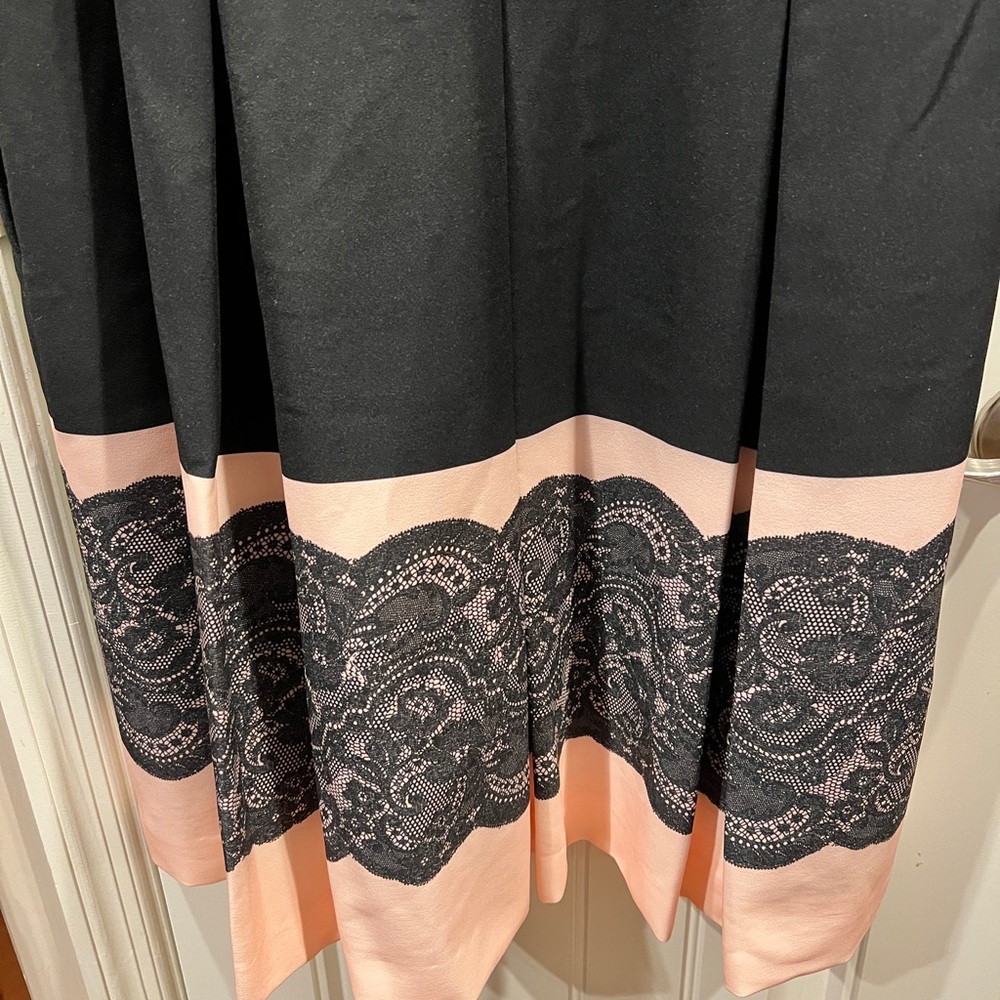 Tahari Black and Pink Lace Print Dress Sz 16w - Picture 5 of 7